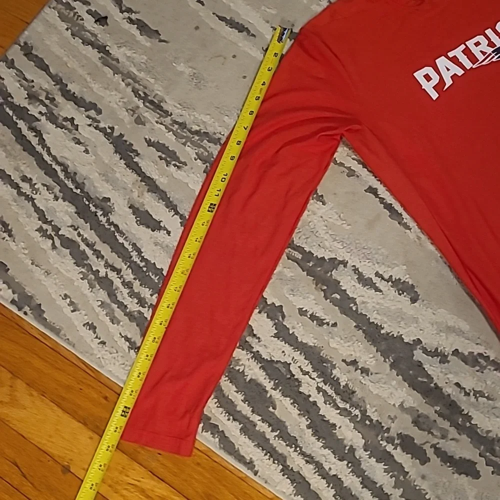 Nike NFL New England Patriots Sideline long sleeve, size med. UNISEX
